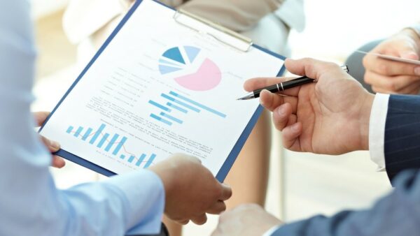 Common leadership mistakes - Caring only about short-term results.