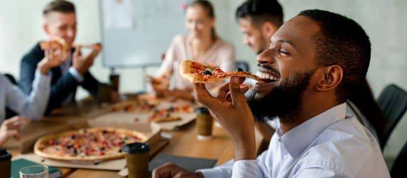 start employees right lunch